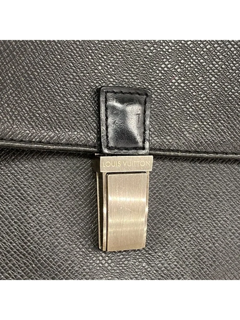 Louis Vuitton Shoulder Bag Taiga Yaranga Ardoise